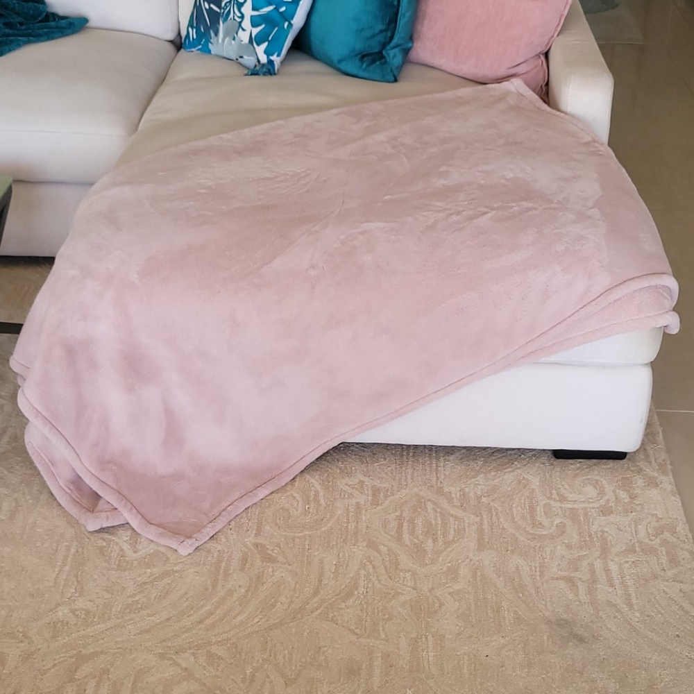 Ultra Soft Cozy Blush Pink Microplush Blanket